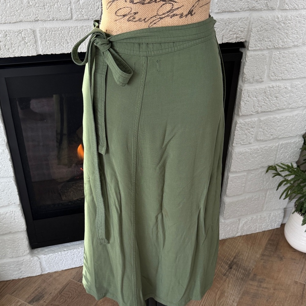 GAP Classic Green Midi Skirt - Picture 6 of 6